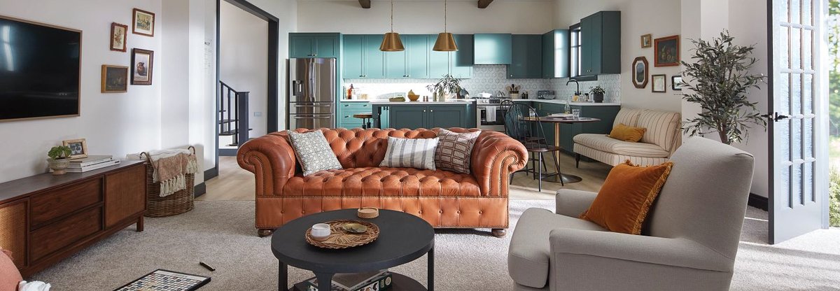 blog_409_5e039charmedhues110antiquewhitelivingroomh