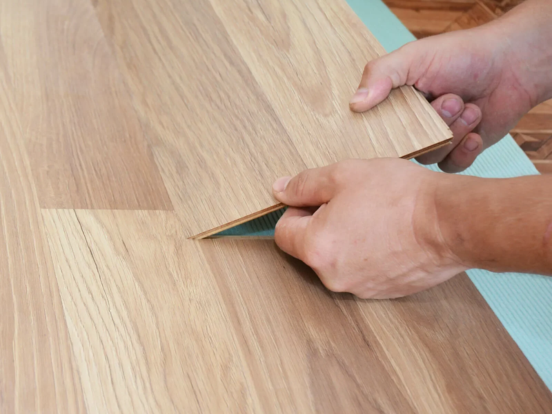imgi_12_laminate_installat7_1600x1600-square